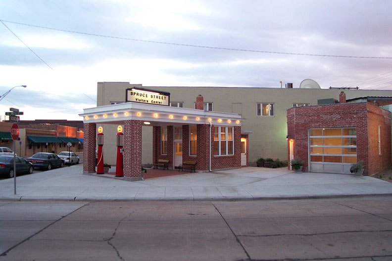File:Standard Oil Red Crown Service Station.jpg