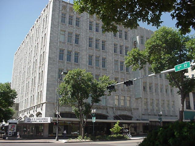 File:Gold & Company Store Building.jpg