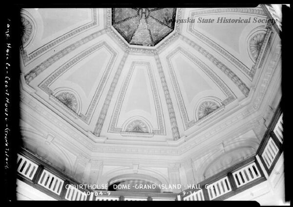 Court_House_Dome_Interior.jpg